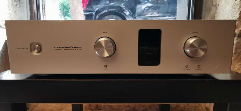 LUXMAN C-600F Stereo Control Amplifier  