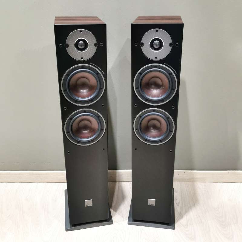 DALI Oberon 5 (Pair) | Floorstanding Speakers Walnut   